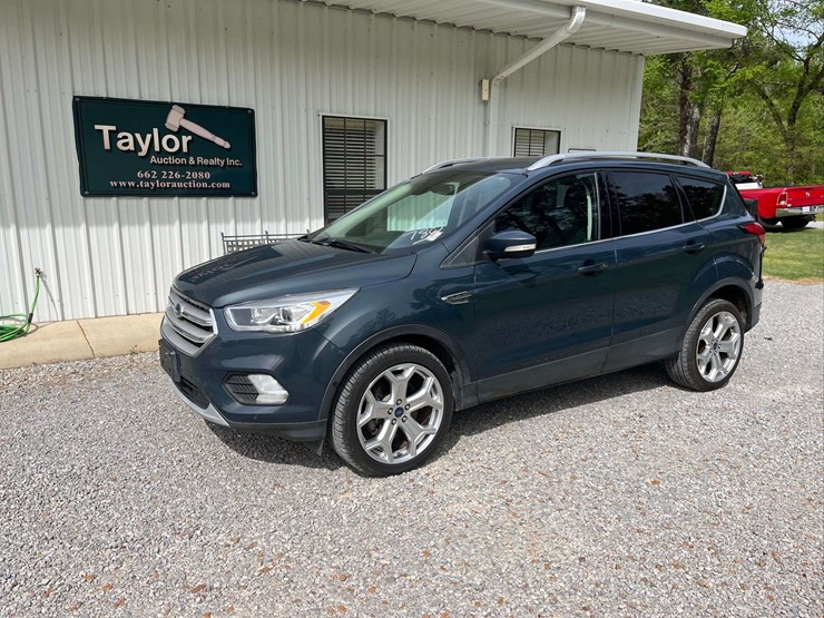 2019-ford-escape-image-17