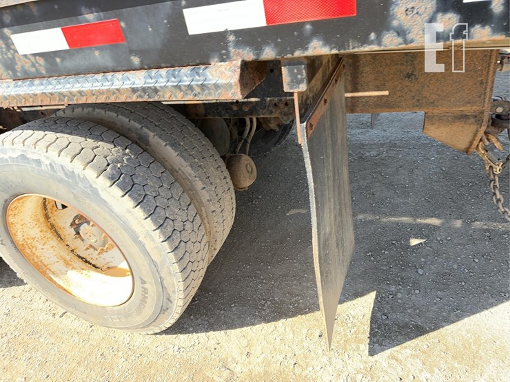 2005-sterling-lt9500-image-38