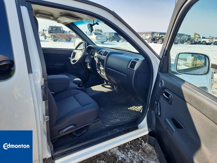 2012-chevrolet-colorado-image-18