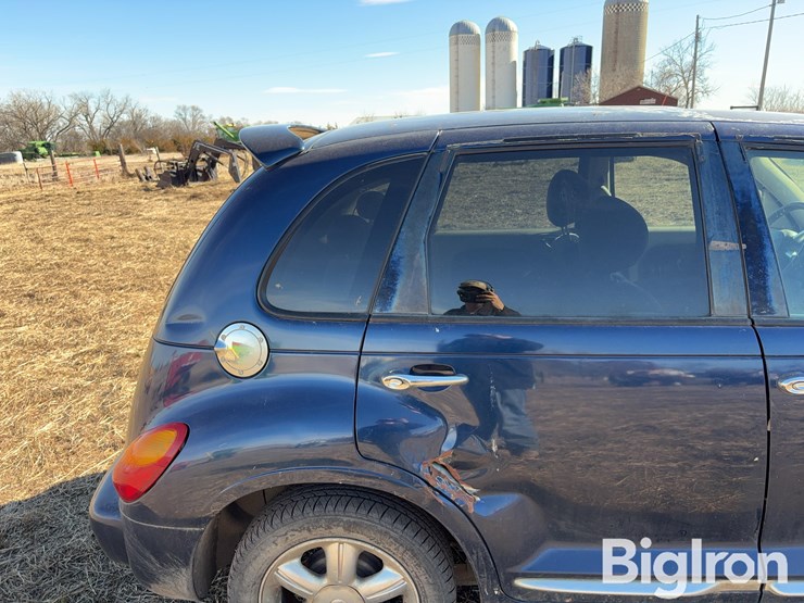2004-chrysler-pt-cruiser-image-17