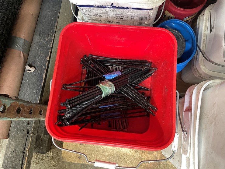 #2549-•-pallet-of-insulation/roofing-screws-(columbia-heights,-mn)-image-4