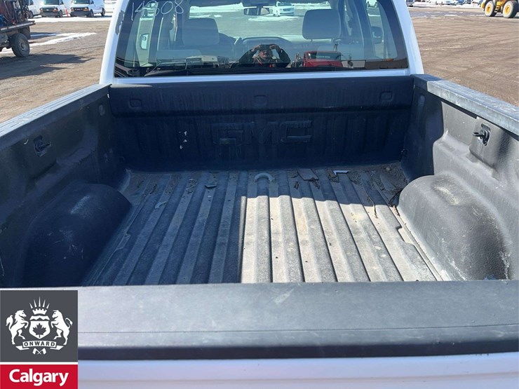 2016-gmc-sierra-1500-image-4