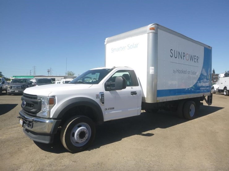 2021-ford-f550-image-1