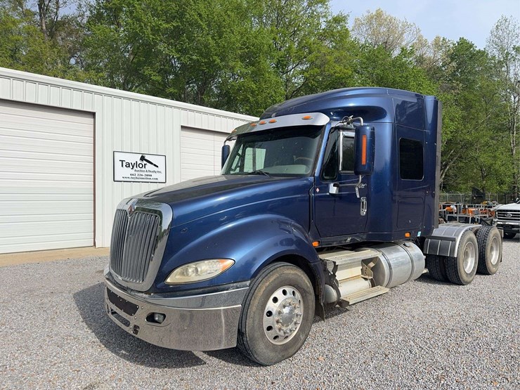 2012-international-prostar-image-1