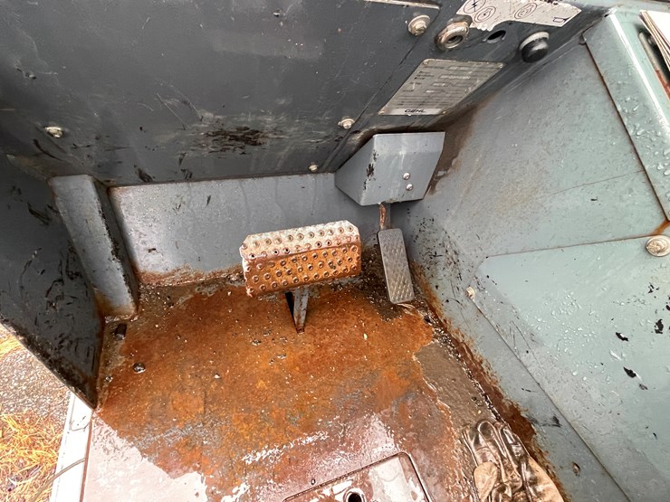 #2544-•-gehl-r56-xr42-telehandler-(columbia-heights,-mn)-image-10