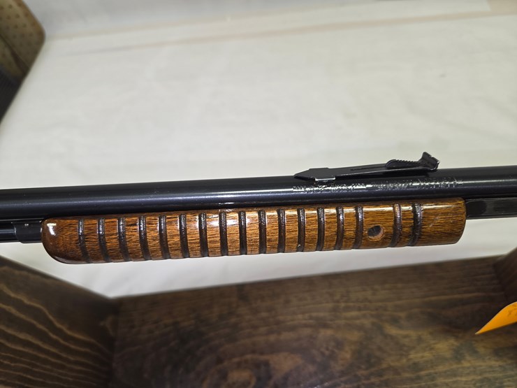 #10147-•-winchester-62a,-22-lr-pump-action-rifle,-sn:-328519-image-3