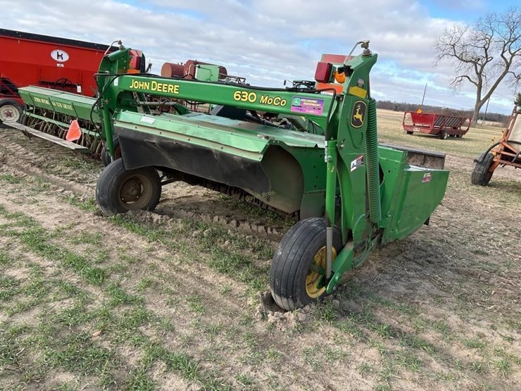 john-deere-630-image-3