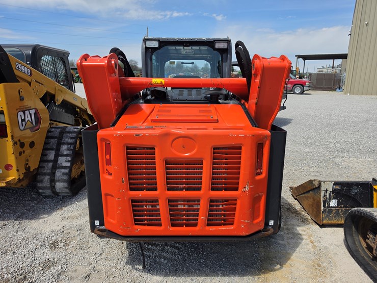 2021-kubota-svl97-2-image-17
