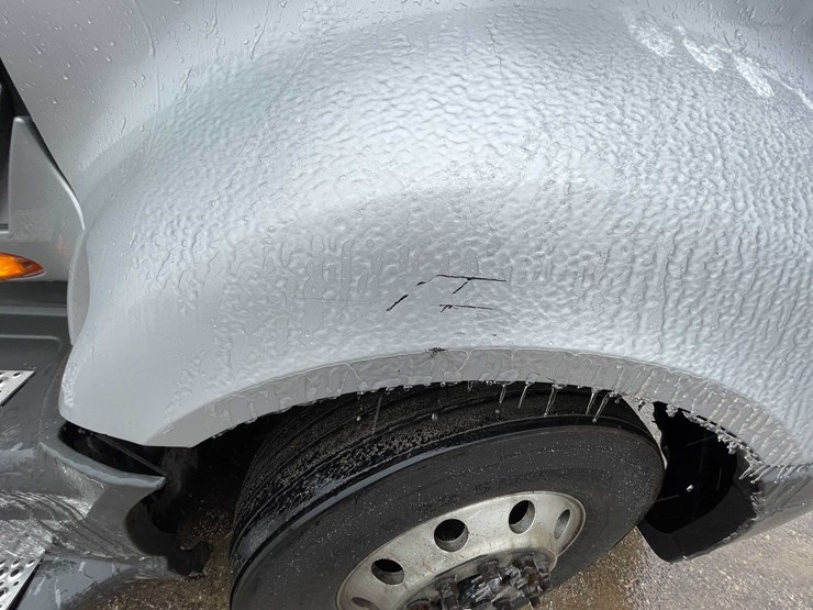 #230-•-2016-international-semi-tractor-(has-wi-title)-(denmark,-wi)-image-42