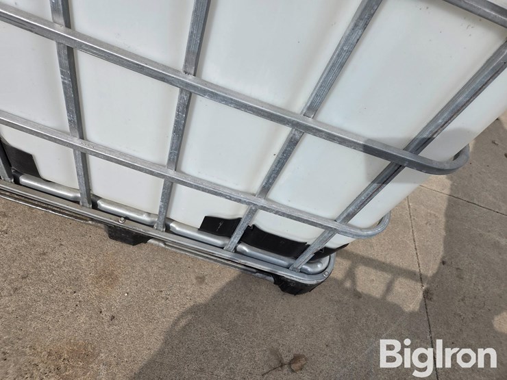 mauser-poly-chemical-tote-image-11