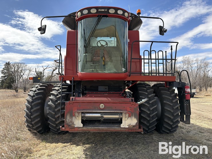 2009-case-ih-6088-image-2