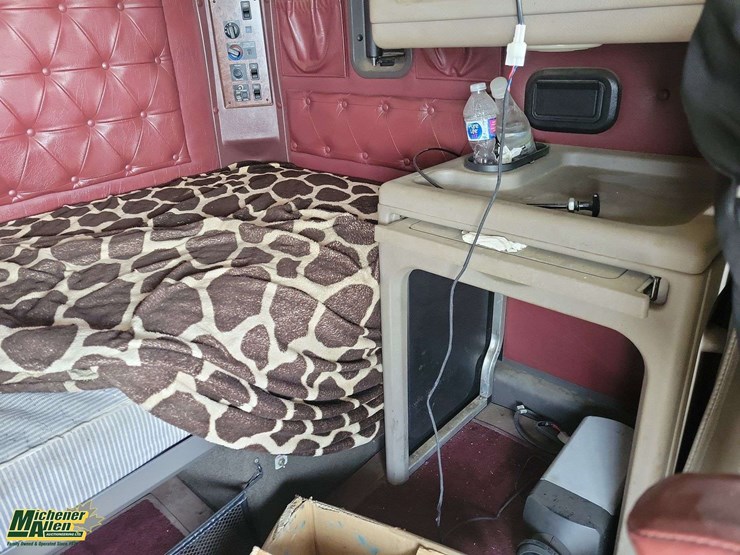 1999-international-9400-image-28