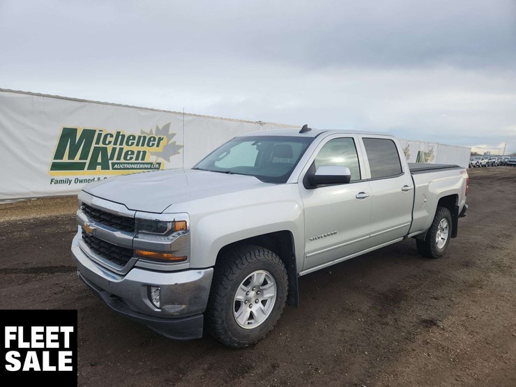 2018-chevrolet-silverado-1500-image-1