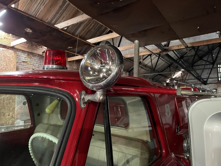 #210-•-1964-chevy-80-(howe)-fire-truck-(no-brakes)-(no-title)-(wakefield,-mi)-image-49