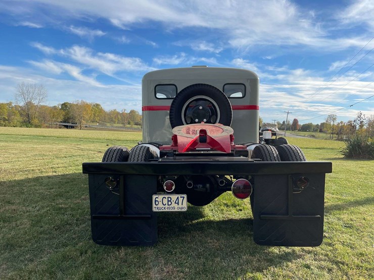 1939-ford-truckstell-sleeper-cab-semi-image-4