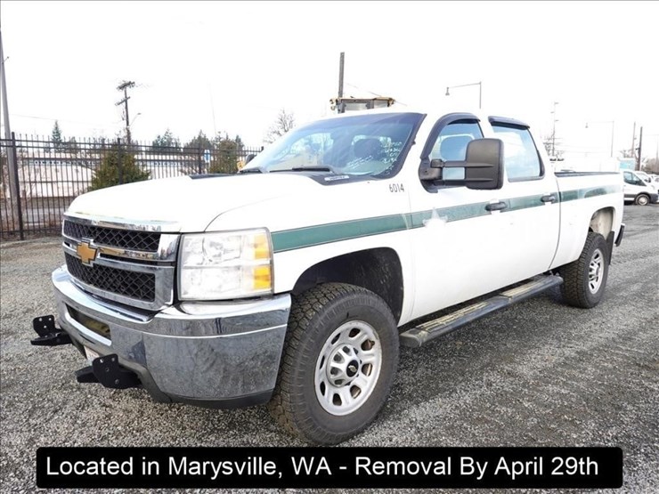 2014-chevrolet-3500-image-1