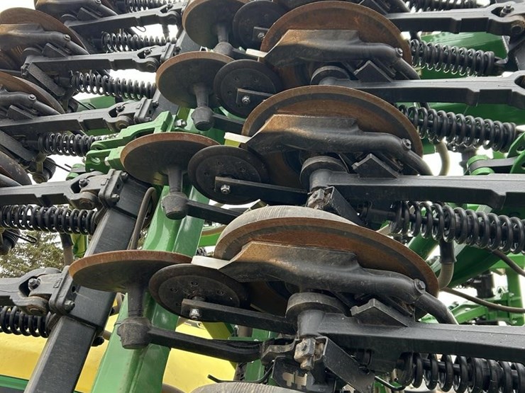 2014-john-deere-1990ccs-image-29