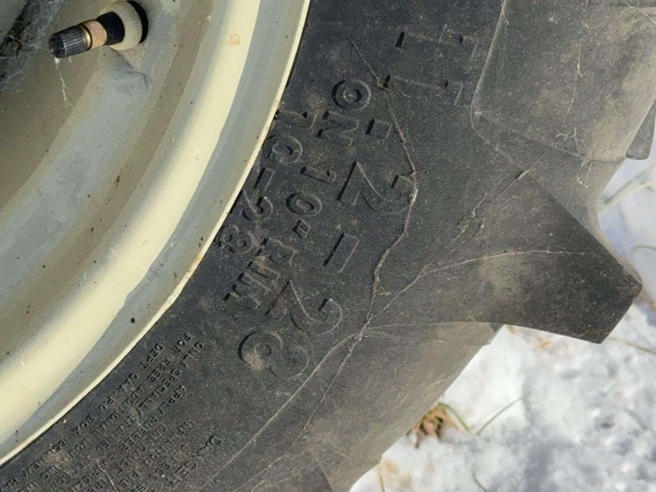 1952-ford-8n-image-14