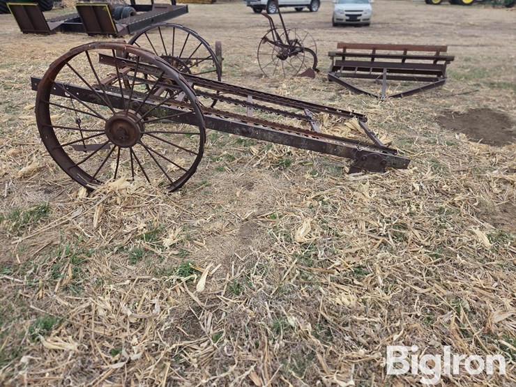 antique-farm-equipment-image-2
