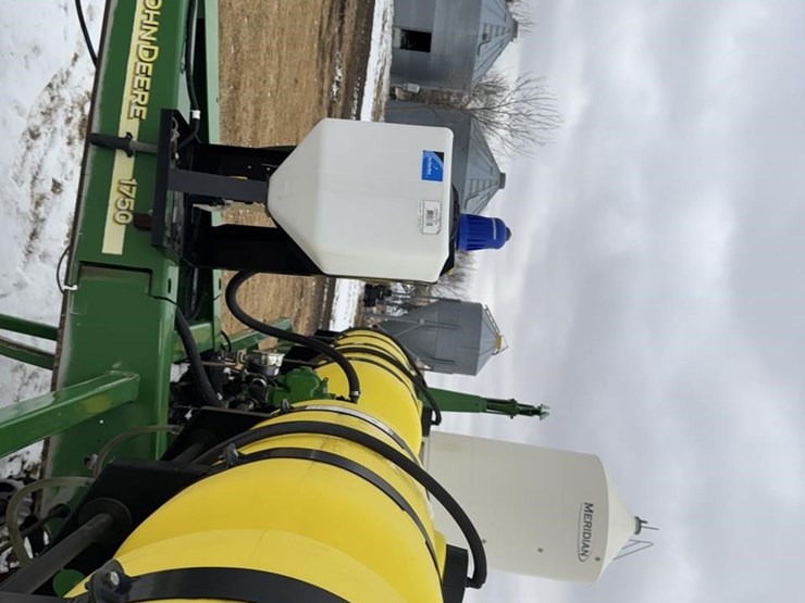 john-deere-1750-image-52