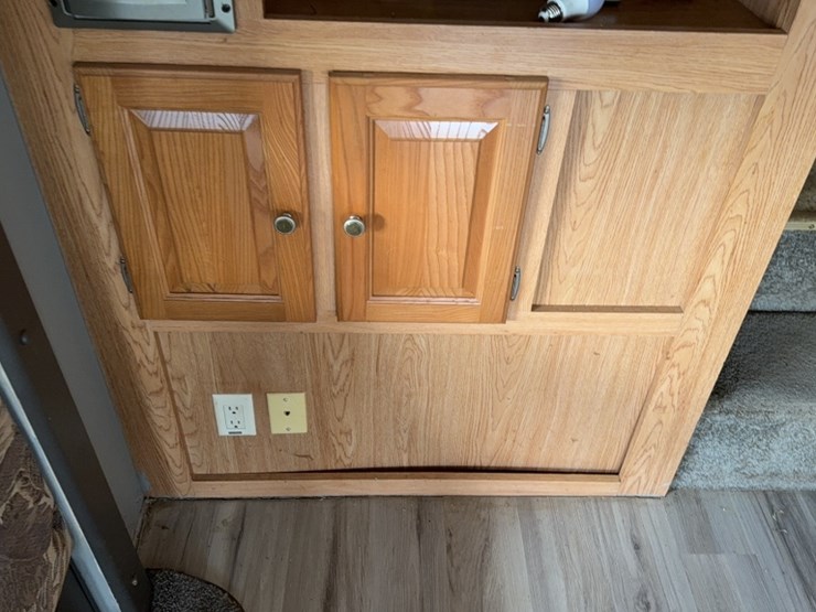 #3002-•-2006-rockwood-28'-5th-wheel-camper-image-25