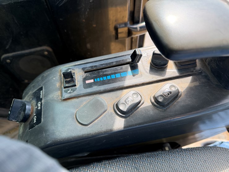 caterpillar-304cr-image-12