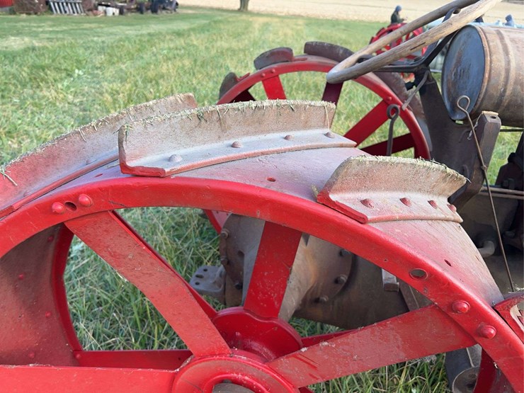 1920-fordson-tractor-image-32