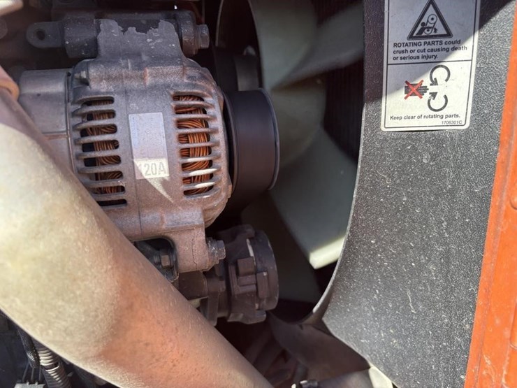 2014-jlg-8042-image-57