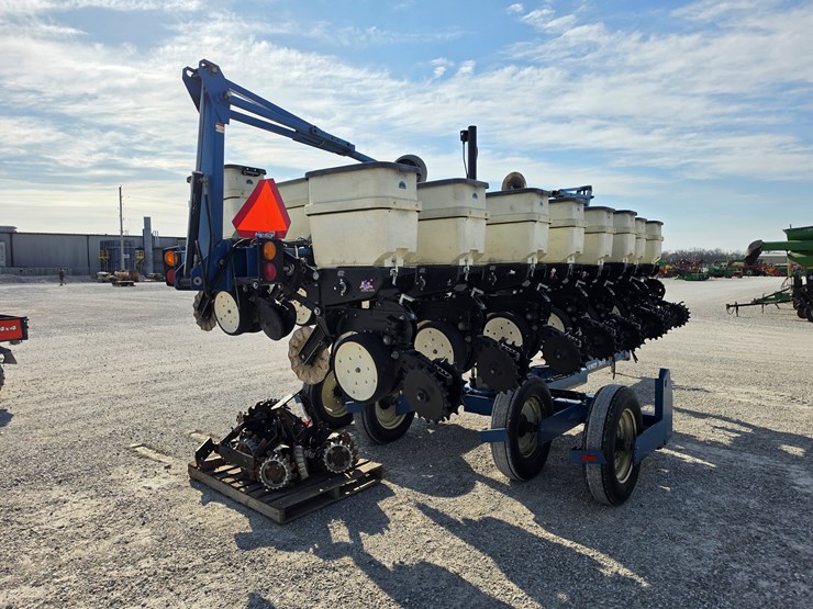 2001-kinze-3500-image-8