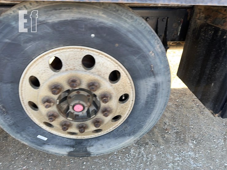 2002-kenworth-t800-image-16