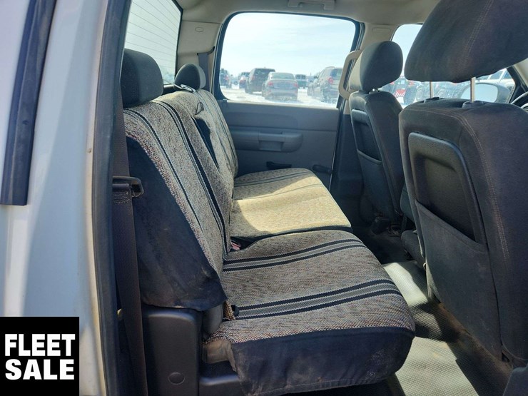 2013-chevrolet-silverado-1500-image-14