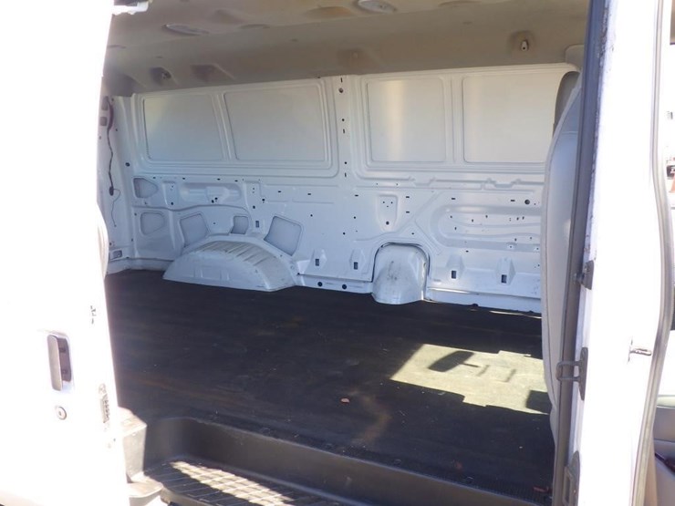 2013-ford-econoline-350-image-8