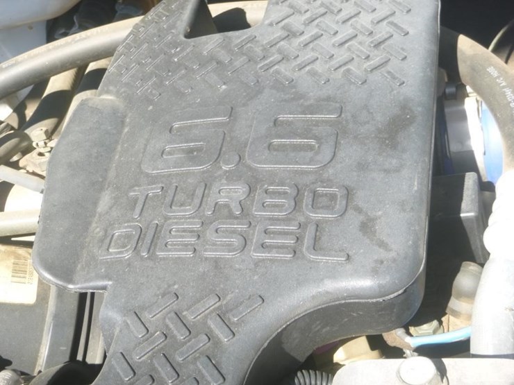 2002-chevrolet-3500-image-15