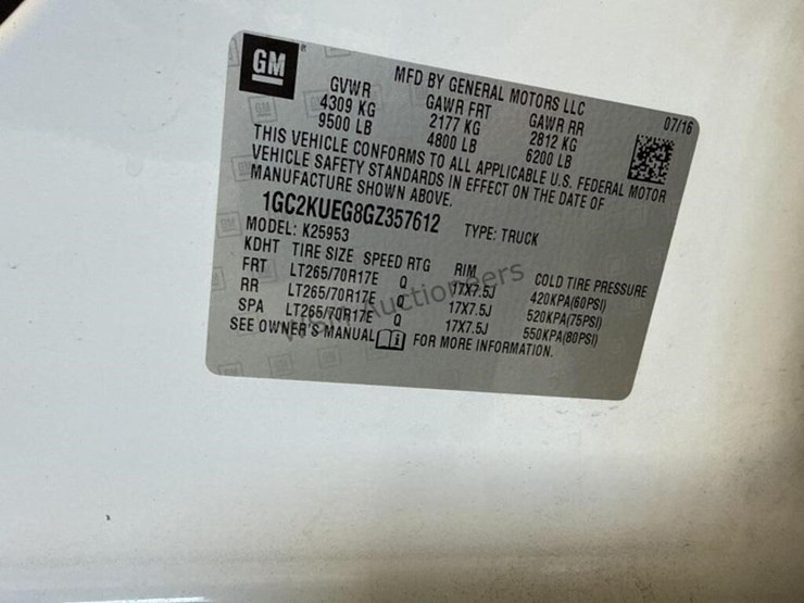 2016-chevrolet-silverado-2500hd-image-18