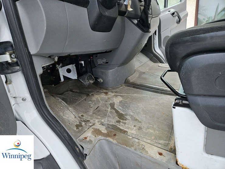 2011-mercedes-benz-sprinter-2500-image-27