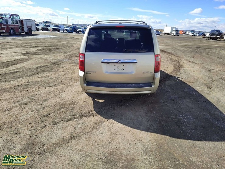 2010-dodge-grand-caravan-se-image-4