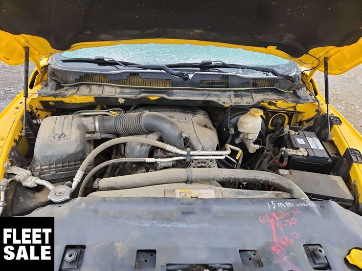 2019-ram-1500-classic-image-27