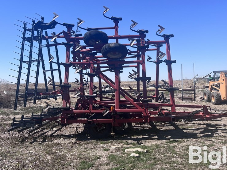 case-ih-4300-image-4