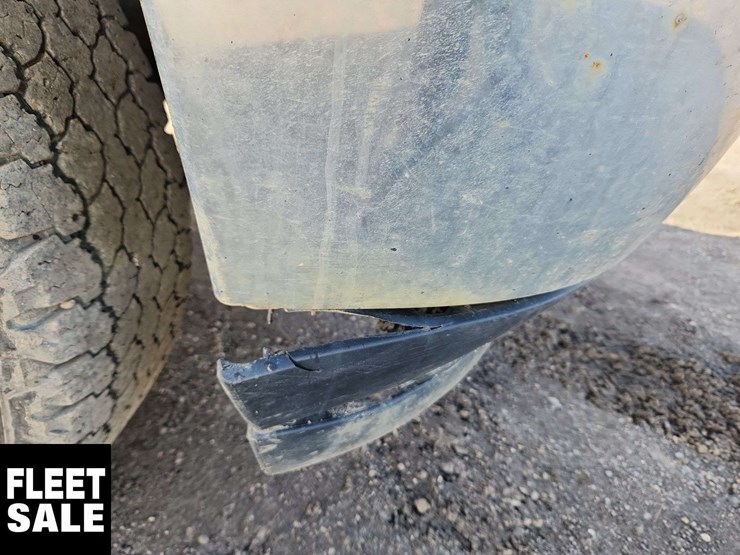 2012-chevrolet-silverado-2500hd-image-32