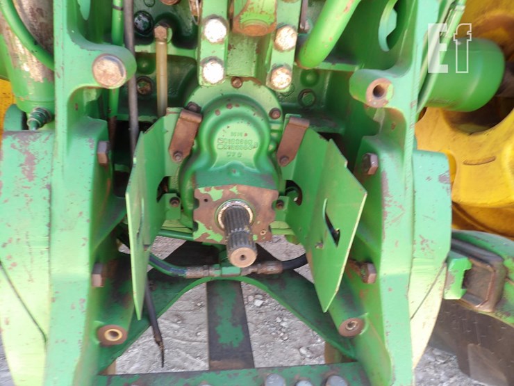 john-deere-8320-image-15