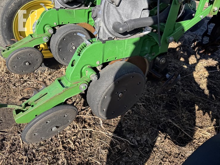 john-deere-1770-image-70