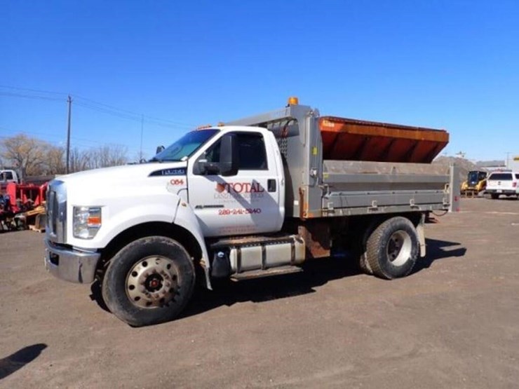 2017-ford-f750-image-1