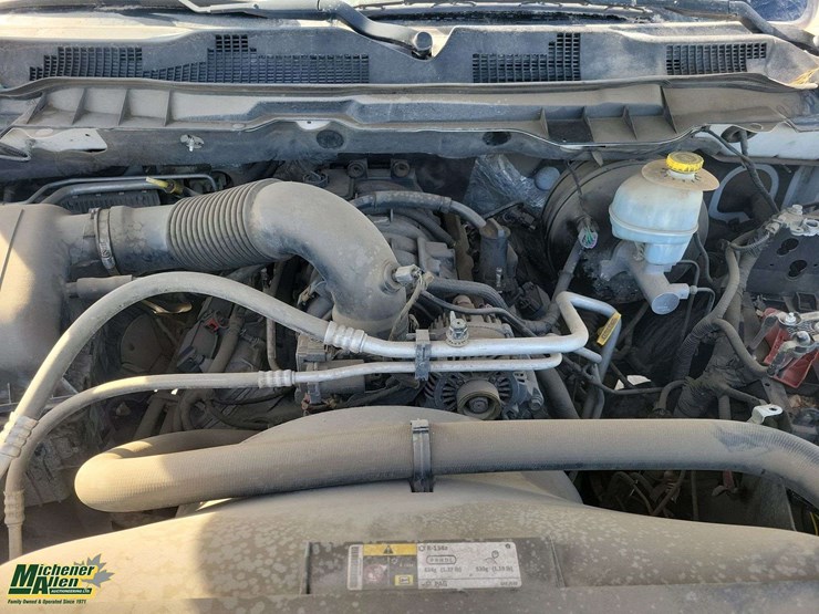 2013-dodge-1500-image-32