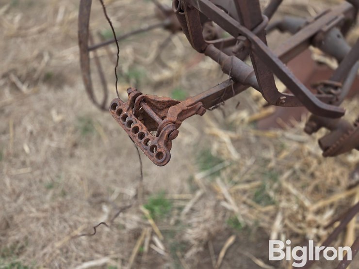 antique-farm-equipment-image-17