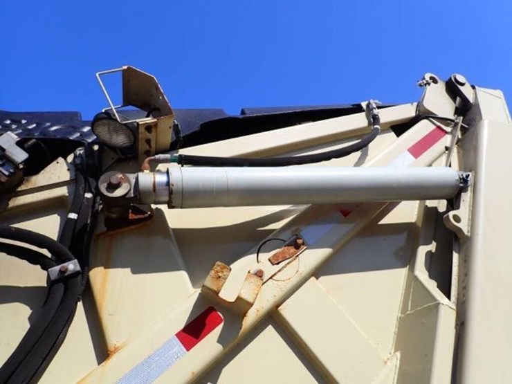 2017-western-star-4700sb-image-74