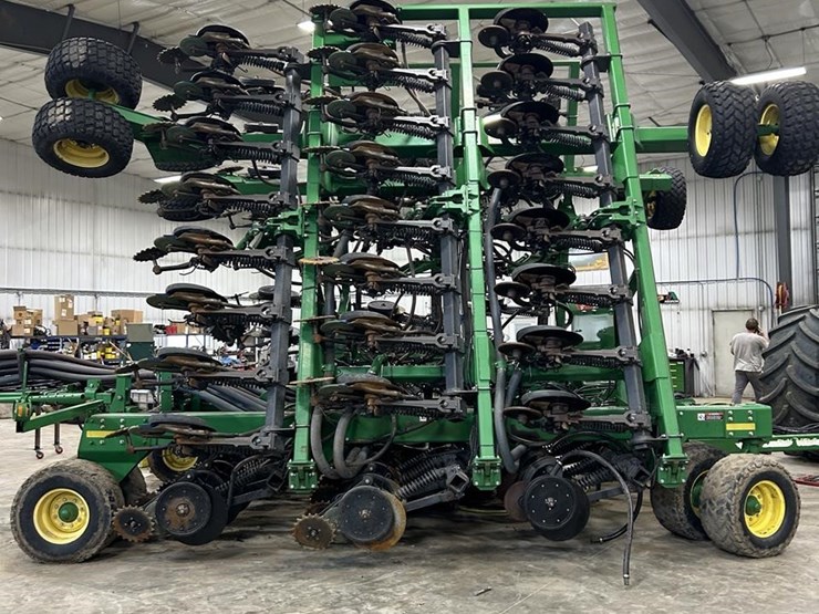 2014-john-deere-1895-image-16