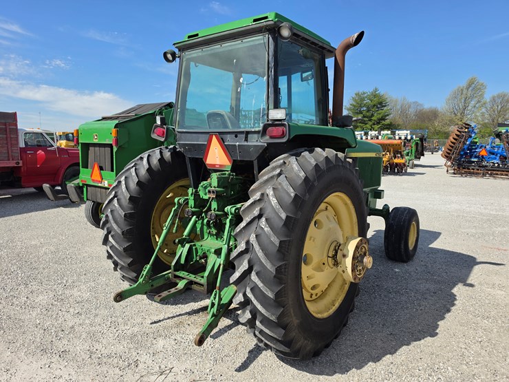 1992-john-deere-4760-image-15