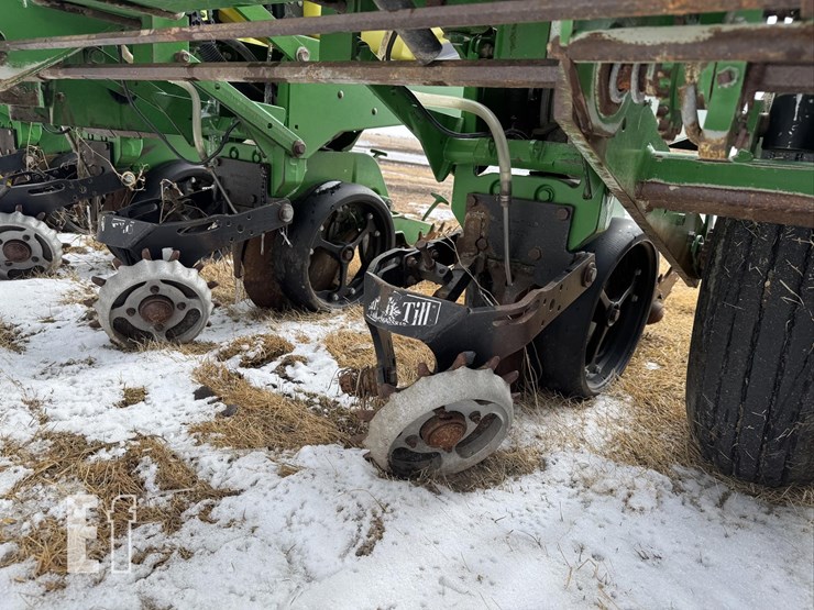 john-deere-1750-image-18