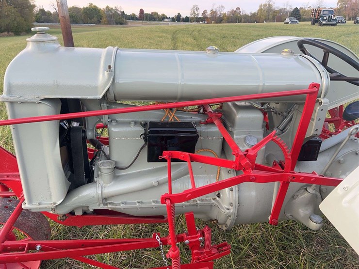1927-fordson-tractor-image-57