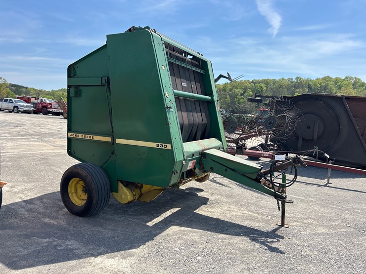 john-deere-530-image-2
